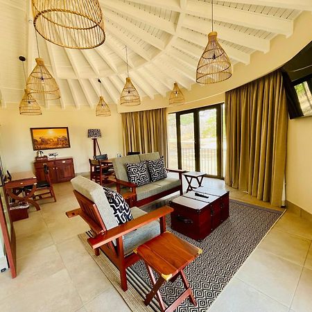 Hwange Safari Lodge Dete Extérieur photo
