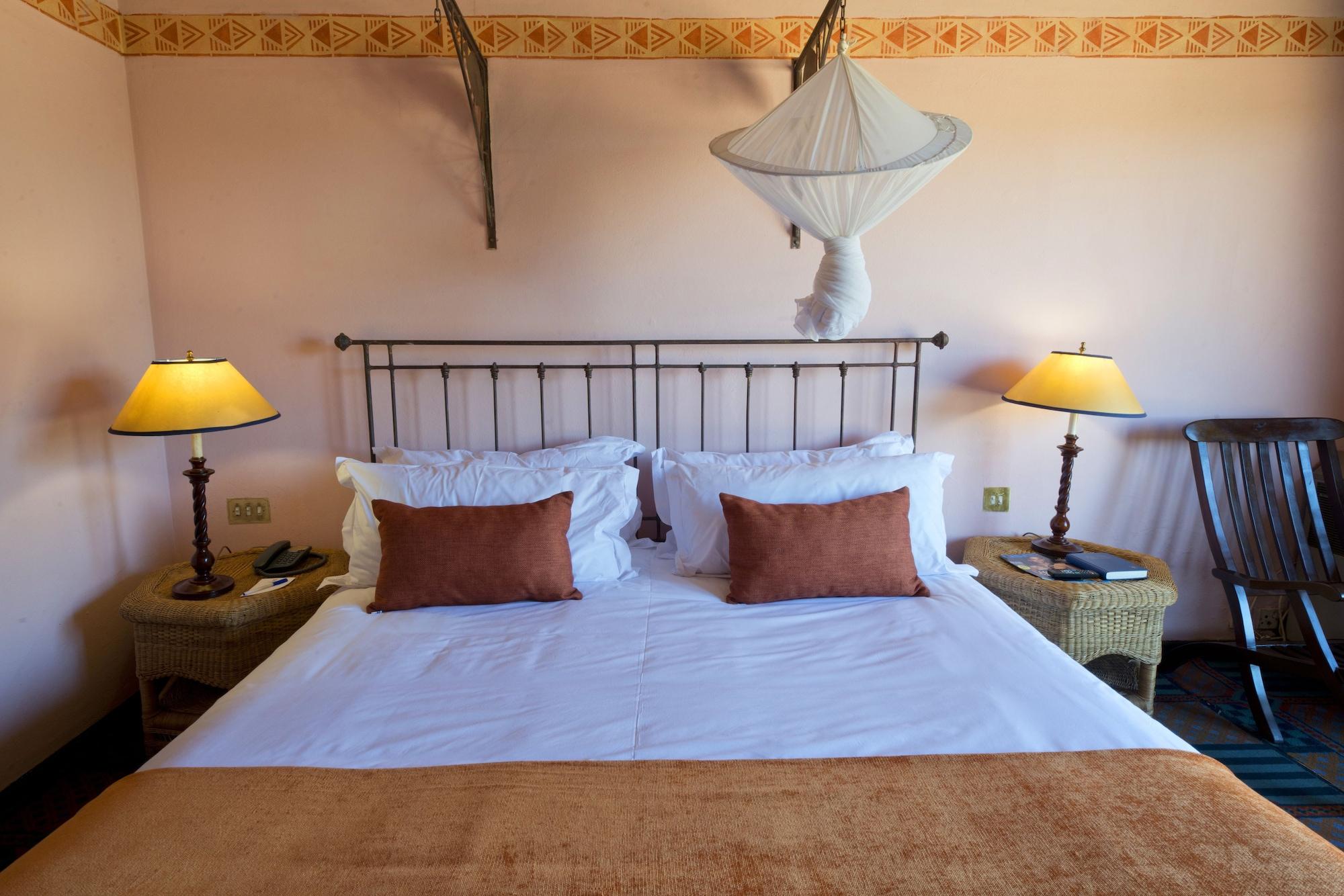 Hwange Safari Lodge Dete Extérieur photo