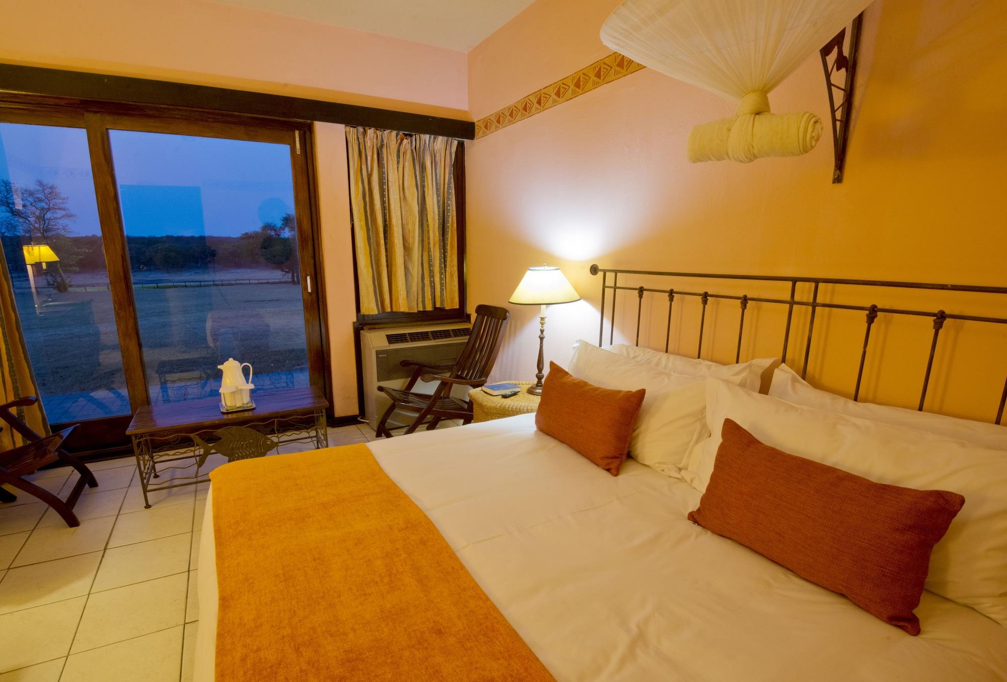Hwange Safari Lodge Dete Extérieur photo
