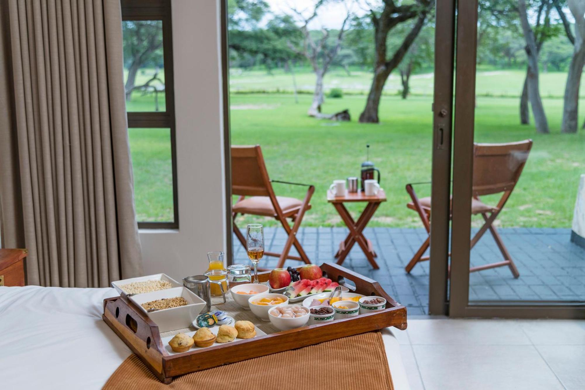 Hwange Safari Lodge Dete Extérieur photo